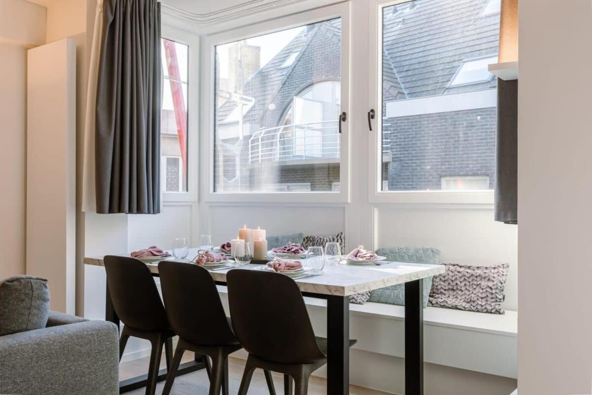 Huswell - Cosy Apartment On Top Location In De Haan Exteriör bild